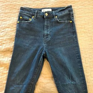 Zara skinny jeans - distressed dark blue jeans